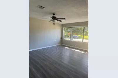 7947 Glenscott Street, Houston, TX 77061 - Photo 10