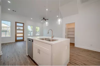 8449 Jutland Road #A, Houston, TX 77033 - Photo 8