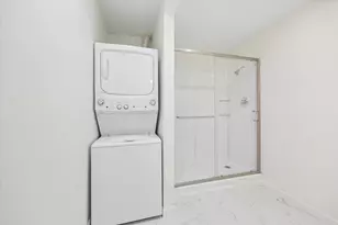 1011 W 10th St, Houston, TX 77008 - Photo 10