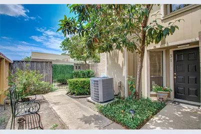 1920 Augusta Drive #31, Houston, TX 77057 - Photo 2
