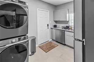 2824 Blodgett St, Houston, TX 77004 - Photo 6