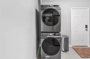 2824 Blodgett St, Houston, TX 77004 - Photo 8