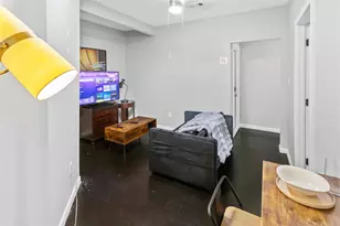 2824 Blodgett St, Houston, TX 77004 - Photo 10