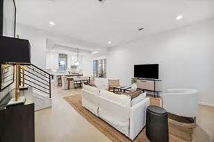 811 Thornton Rd, Houston, TX 77018 - Photo 8