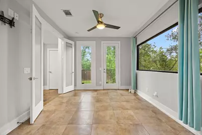 1901 W 14th 1/2 Street #C, Houston, TX 77008 - Photo 8