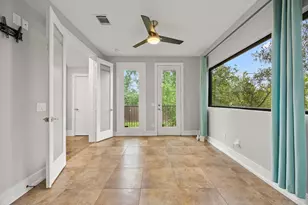1901 W 14th 1/2 St, Houston, TX 77008 - Photo 8