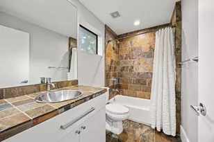 1901 W 14th 1/2 St, Houston, TX 77008 - Photo 10