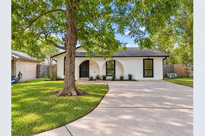 4926 Dollar Reef Drive, Bacliff, TX 77518 - Photo 2