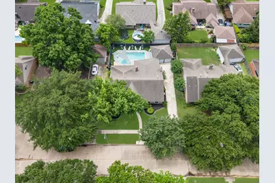 8215 Braes Meadow Drive, Houston, TX 77071 - Photo 2