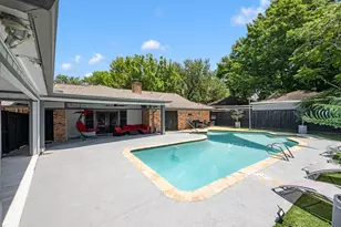 8215 Braes Meadow Dr, Houston, TX 77071 - Photo 32