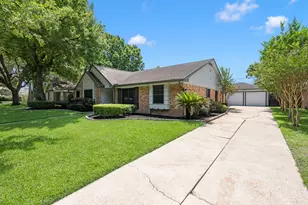 8215 Braes Meadow Dr, Houston, TX 77071 - Photo 36