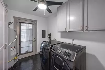 8215 Braes Meadow Drive, Houston, TX 77071 - Photo 28