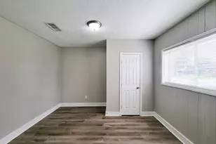 3121 Proswimmer St, Houston, TX 77088 - Photo 2