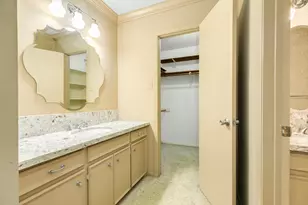 121 Bougainvillea St, Lake Jackson, TX 77566 - Photo 18
