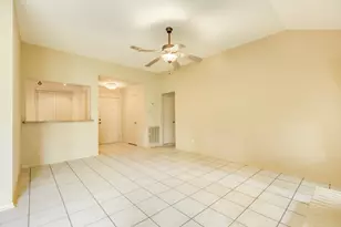 121 Bougainvillea St, Lake Jackson, TX 77566 - Photo 6