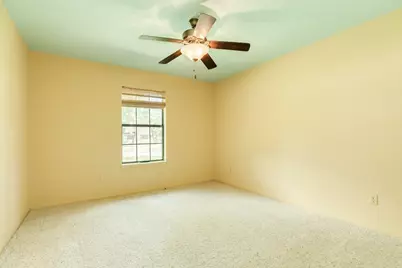 121 Bougainvillea Street, Lake Jackson, TX 77566 - Photo 20