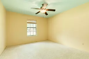 121 Bougainvillea St, Lake Jackson, TX 77566 - Photo 20