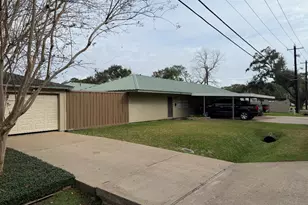 307 N Ormsby St, Alvin, TX 77511 - Photo 8