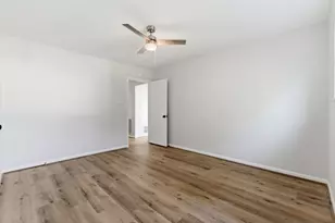 9326 Meadowbriar Ln, Houston, TX 77063 - Photo 30
