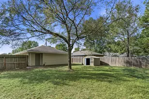 8892 E Buffalo Cir, Willis, TX 77378 - Photo 22
