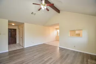 9414 Kingsvalley St, Houston, TX 77075 - Photo 6