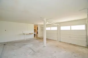 9414 Kingsvalley St, Houston, TX 77075 - Photo 32