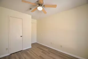 9414 Kingsvalley St, Houston, TX 77075 - Photo 22