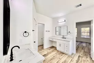 461 Spanish Dr, Dayton, TX 77535 - Photo 38