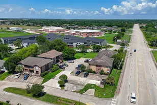 4029 Briar Hollow Dr, Dickinson, TX 77539 - Photo 10