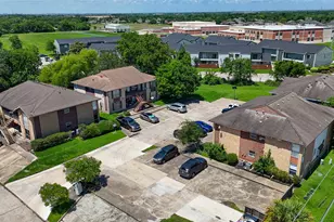 4029 Briar Hollow Dr, Dickinson, TX 77539 - Photo 18