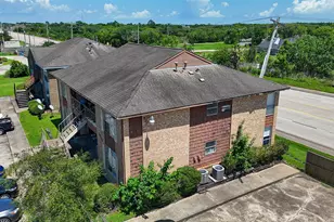 4029 Briar Hollow Dr, Dickinson, TX 77539 - Photo 20