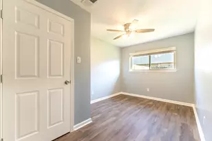 11803 Brook Meadows Ln, Meadows Place, TX 77477 - Photo 14