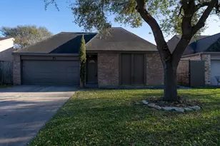 11803 Brook Meadows Ln, Meadows Place, TX 77477 - Photo 2