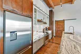 2400 Mechanic St, Galveston, TX 77550 - Photo 18