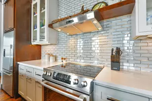 2400 Mechanic St, Galveston, TX 77550 - Photo 14