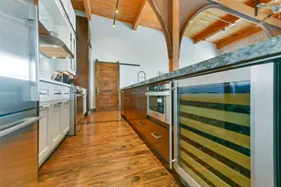 2400 Mechanic St, Galveston, TX 77550 - Photo 12