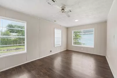 5717 Killough Street, Houston, TX 77086 - Photo 14