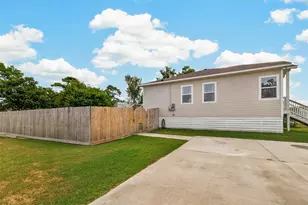403 S 2nd St, La Porte, TX 77571 - Photo 26