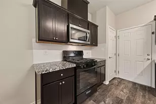 403 S 2nd St, La Porte, TX 77571 - Photo 12