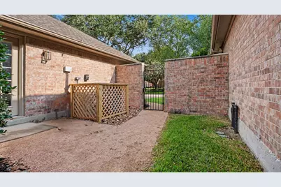 2423 Thorndon Park Court, League City, TX 77573 - Photo 32