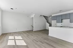 2037 Oak Forest Dr, Houston, TX 77018 - Photo 12