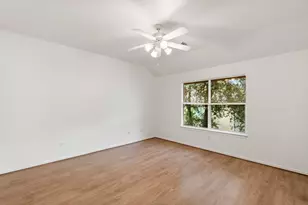 144 E Summerhaze Circle, The Woodlands, TX 77382 - Photo 12