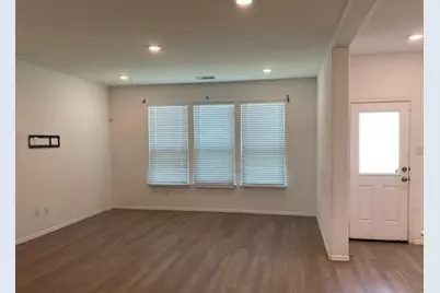 24019 Hawthorn Lakes Drive, New Caney, TX 77357 - Photo 10