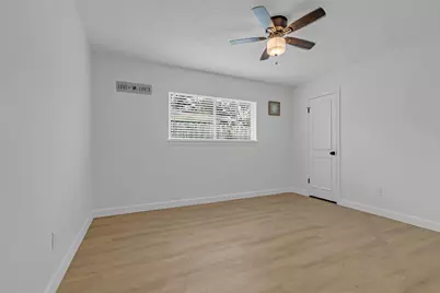 9607 Kemp Forest Drive, Houston, TX 77080 - Photo 12