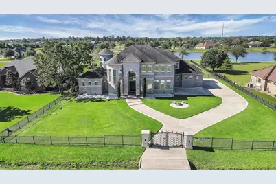 19715 Lake Stone Court, Tomball, TX 77377 - Photo 2