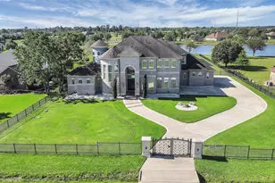 19715 Lake Stone Ct, Tomball, TX 77377 - Photo 2