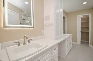 1511 Holly River Dr, Houston, TX 77077 - Photo 22