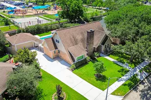 1511 Holly River Dr, Houston, TX 77077 - Photo 34