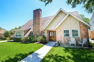 1511 Holly River Dr, Houston, TX 77077 - Photo 2