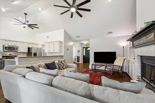 2420 Canter Ln, Conroe, TX 77384 - Photo 8